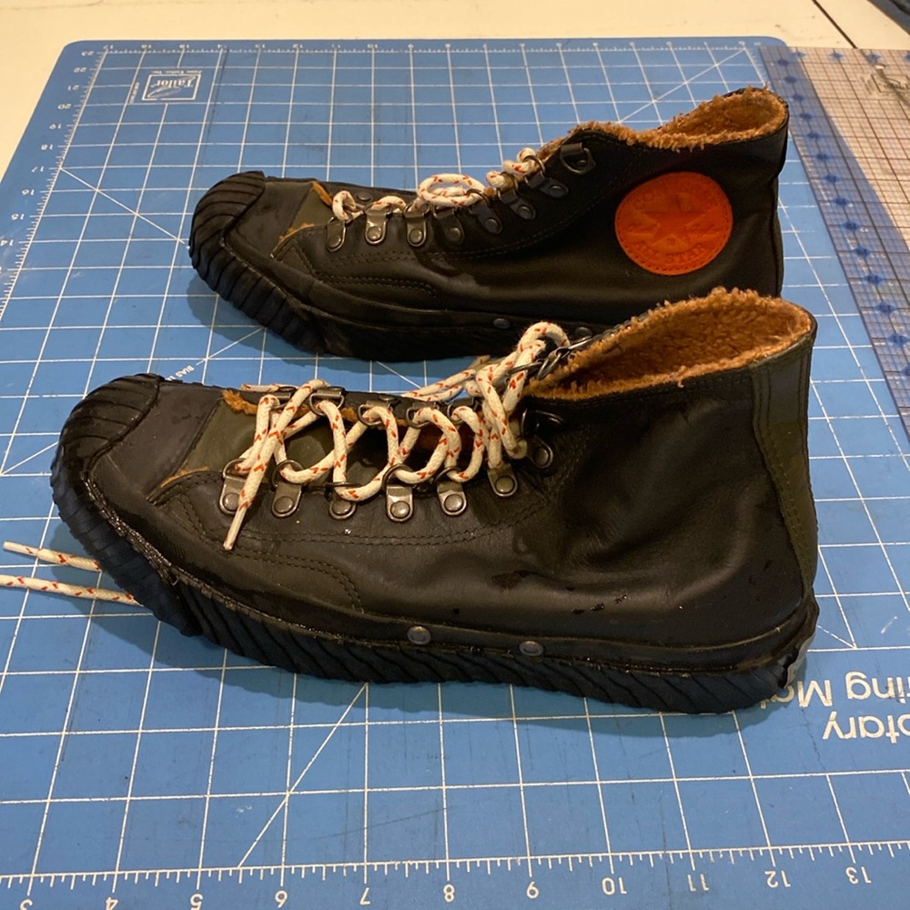 Women custom leather converse